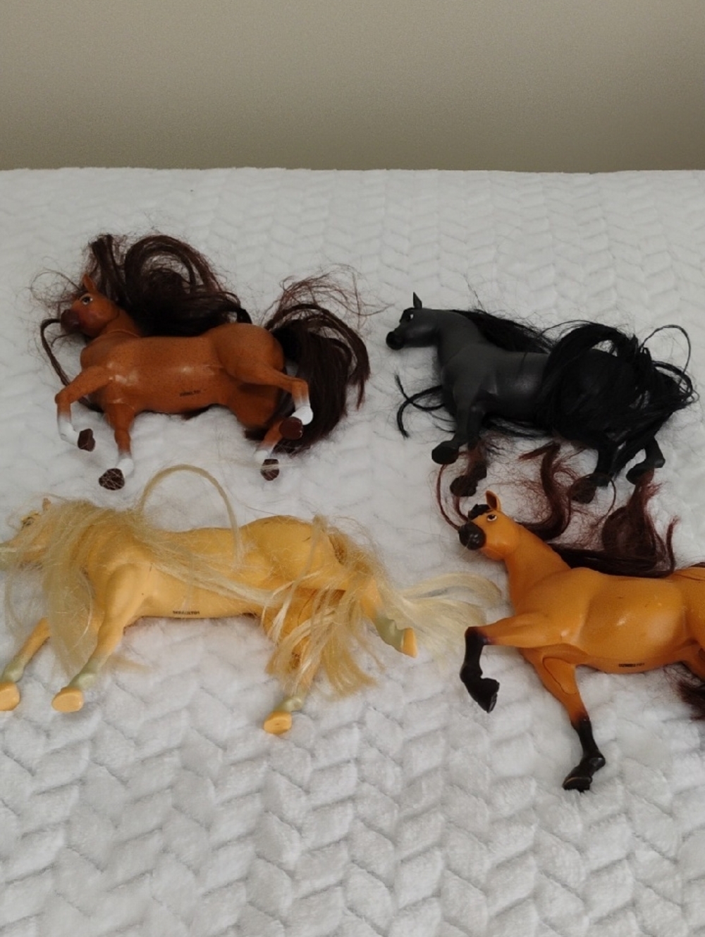 Dreamworks Horse Playset Figures in Brown, Black, Tan, Blonde